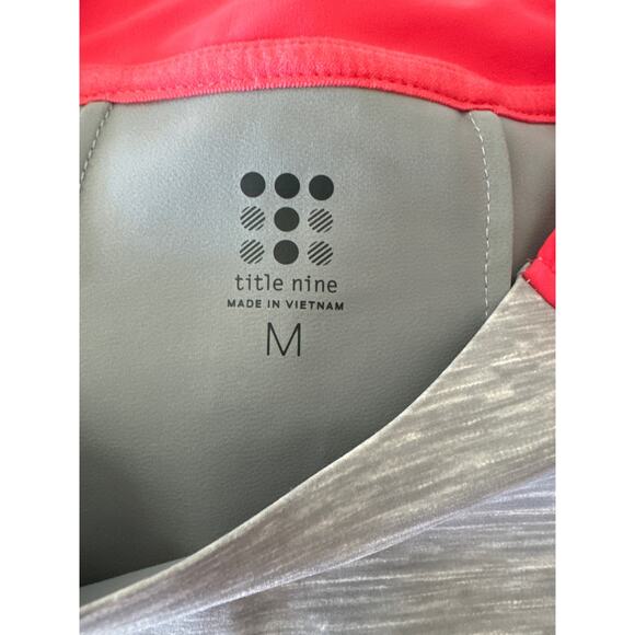 TITLE NINE Sensitive Perforated Short Sleeve Mini Dress Style: TN-130977 Medium - Picture 10 of 11